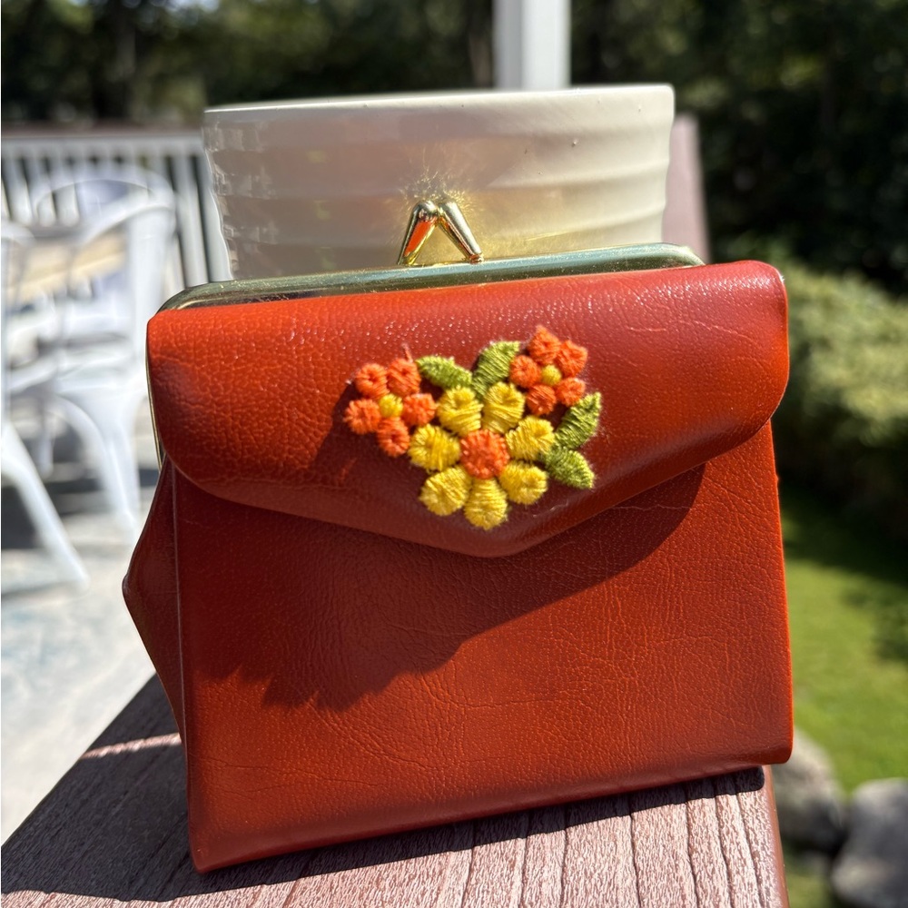 Vintage Embroidered Floral Wallet